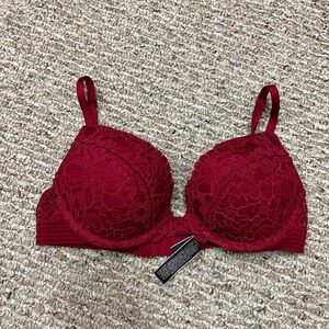 Victoria’s Secret Bombshell Bra 32B
